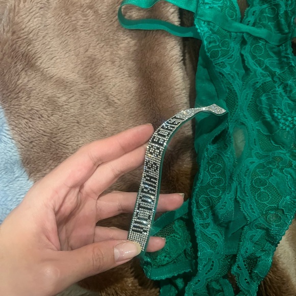 Emerald Green Lacy Chemise with Cutouts - Picture 3 of 5